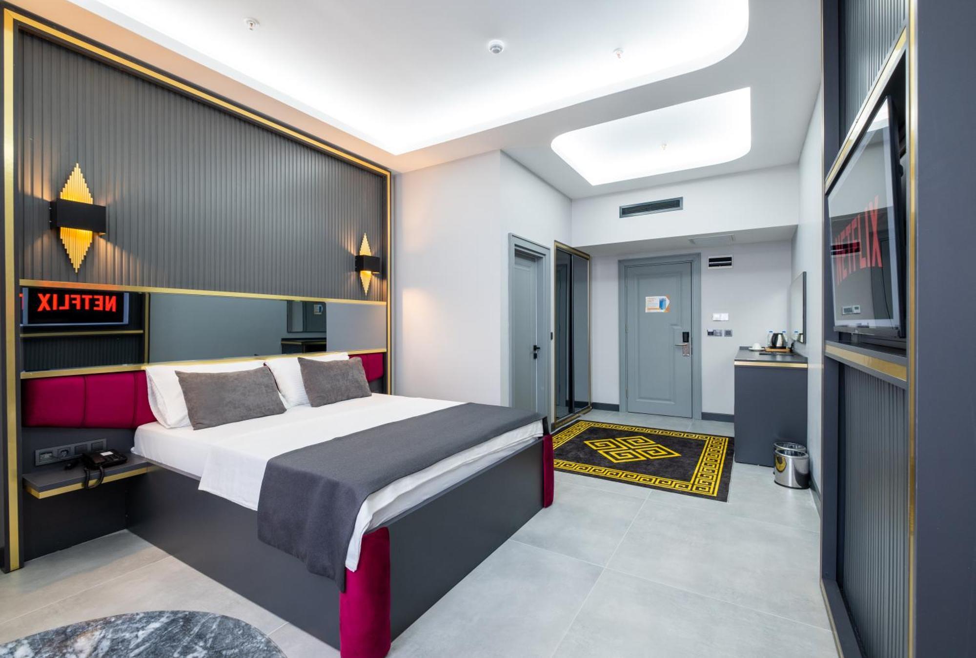 216 Prestige Hotel — Photos 1